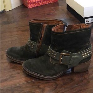 Josef Seibel booties!